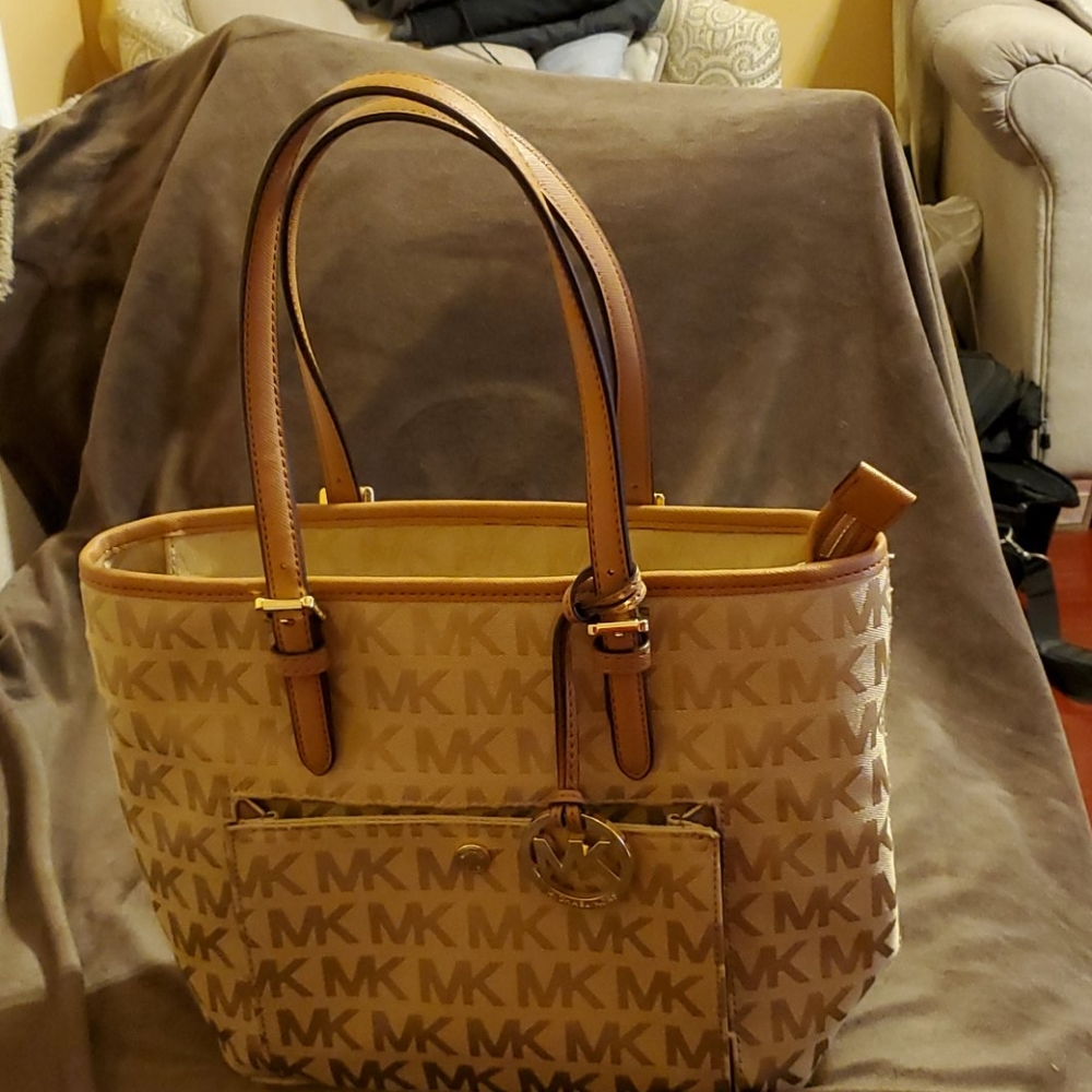 Michael Kors brand new no tag